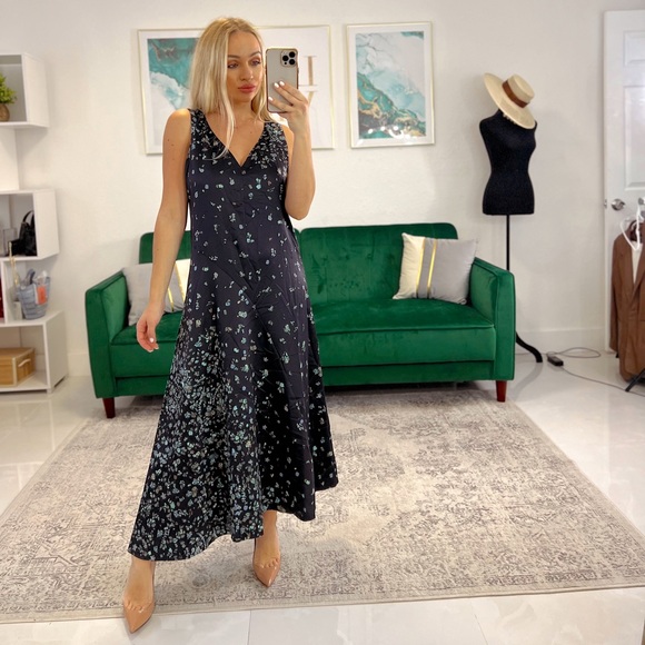 Vince Dresses & Skirts - Vince Asymmetrical Floral Dress